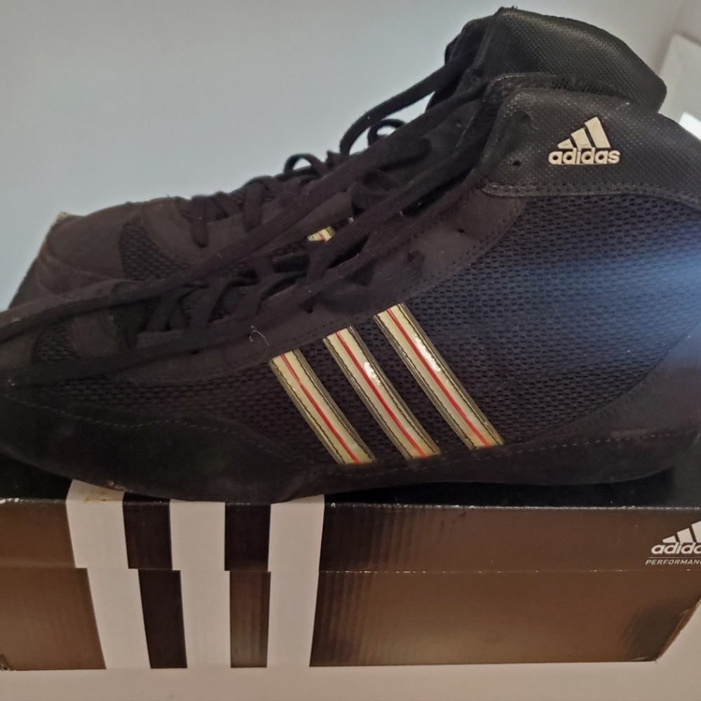 Men's / boys Adidas black wrestling shoes